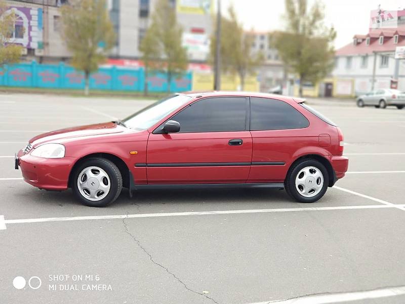 Седан Honda Civic 1999 в Киеве