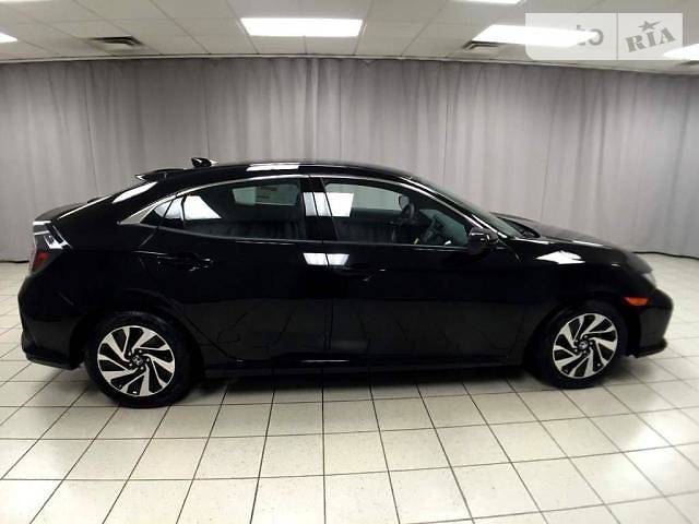 Honda Civic 2017 року