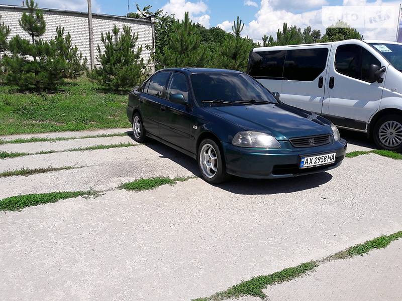 Седан Honda Civic 1996 в Харькове