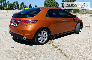 Хэтчбек Honda Civic 2009 в Энергодаре