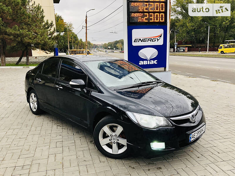 Седан Honda Civic 2008 в Днепре