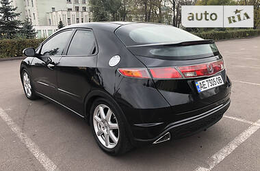 Хэтчбек Honda Civic 2008 в Каменском