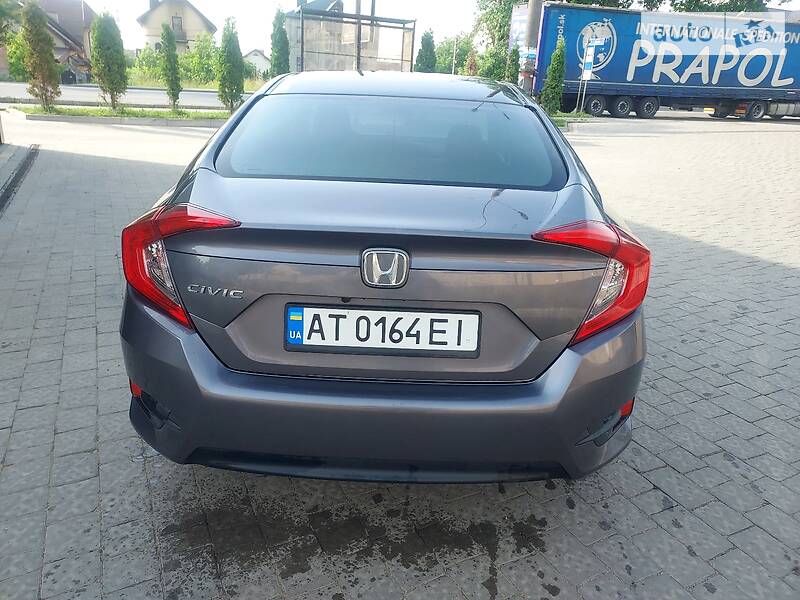 Седан Honda Civic 2018 в Івано-Франківську