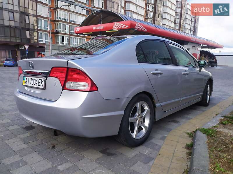 Седан Honda Civic 2010 в Києві