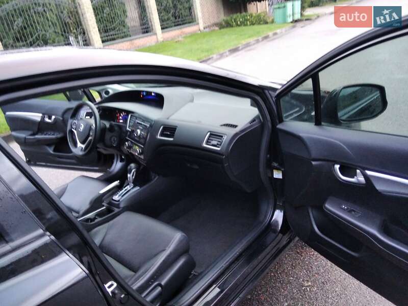 Седан Honda Civic 2013 в Луцьку