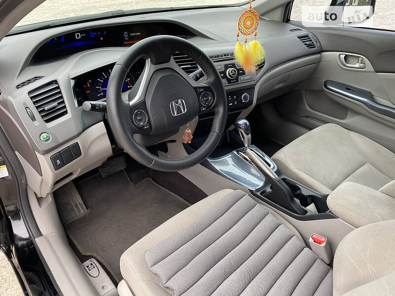 Седан Honda Civic 2012 в Днепре