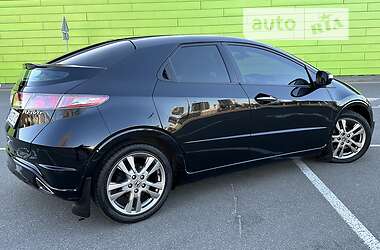 Хэтчбек Honda Civic 2010 в 