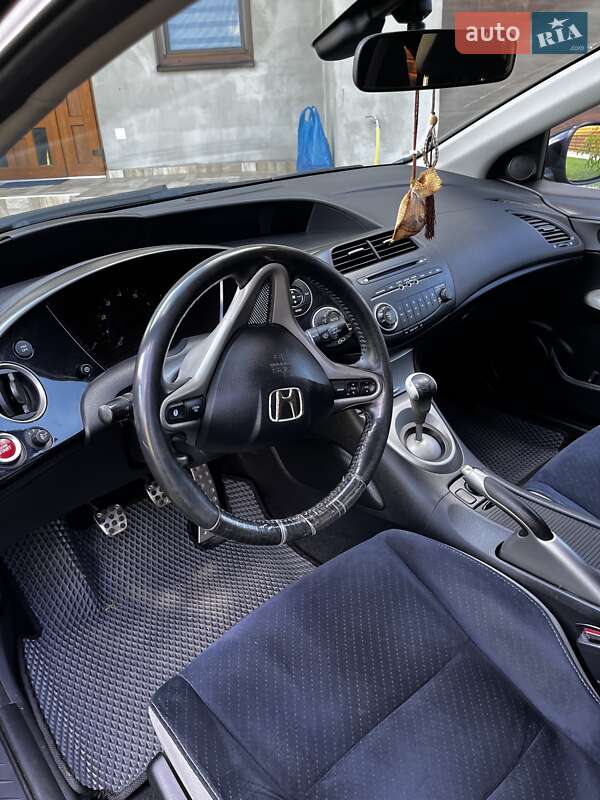 Хэтчбек Honda Civic 2007 в Львове