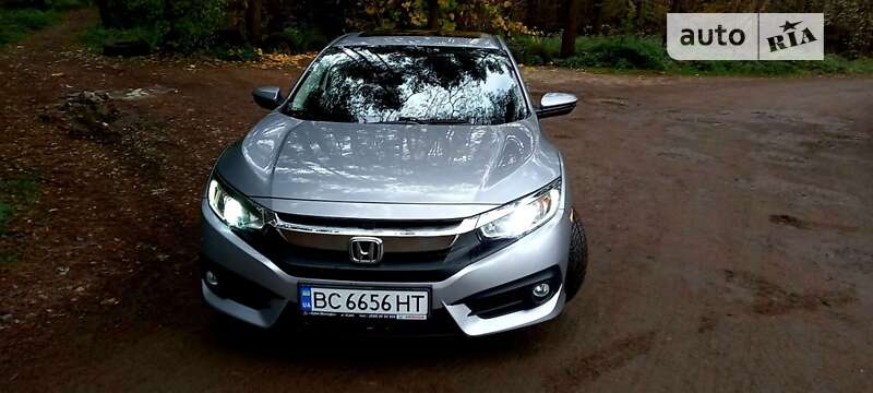 Седан Honda Civic 2018 в Львове