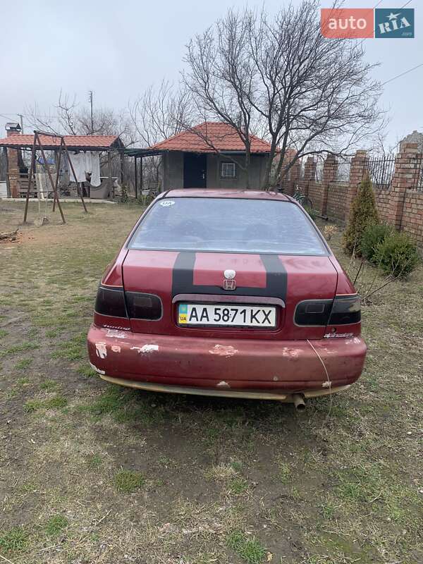 Седан Honda Civic 1993 в Овидиополе