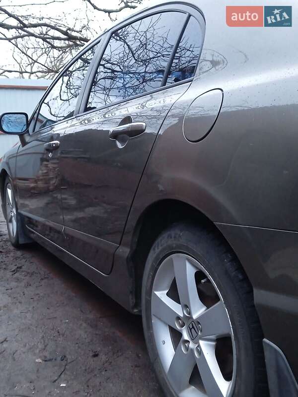 Седан Honda Civic 2007 в Миргороде