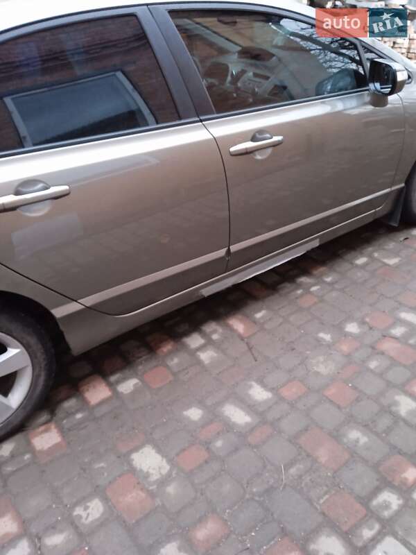 Седан Honda Civic 2007 в Миргороде