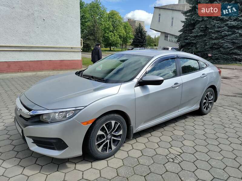 Седан Honda Civic 2017 в Тлумаче