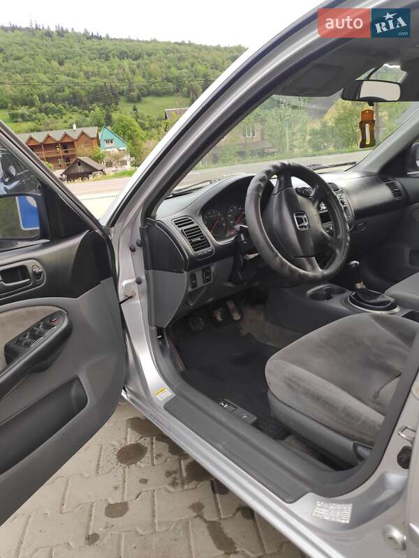 Седан Honda Civic 2001 в Воловцю