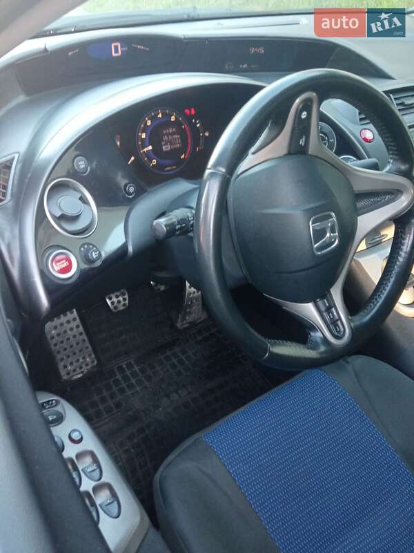 Хэтчбек Honda Civic 2007 в Хмельнике