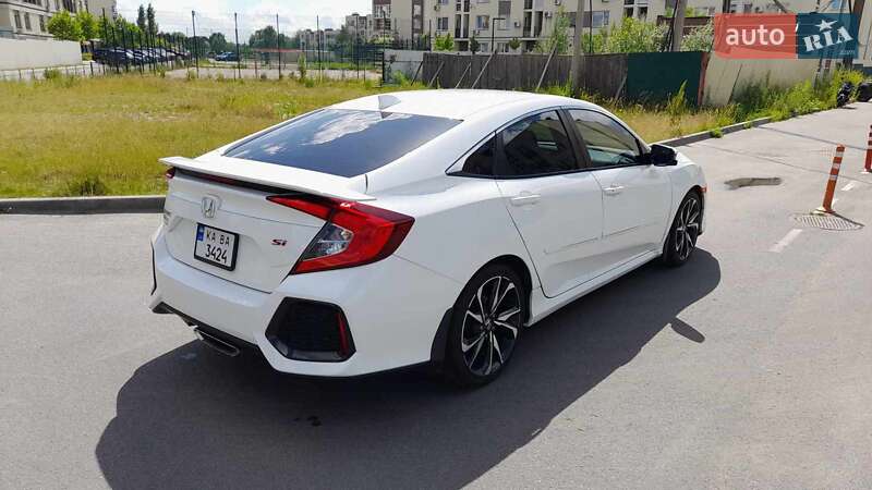 Седан Honda Civic 2017 в Киеве