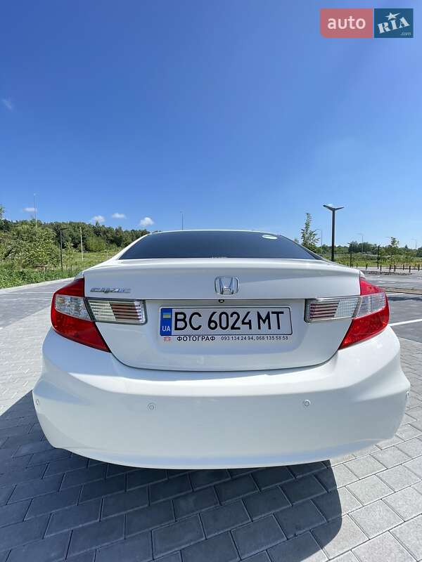 Седан Honda Civic 2012 в Львові