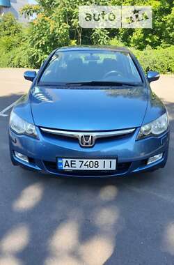 Седан Honda Civic 2007 в Днепре