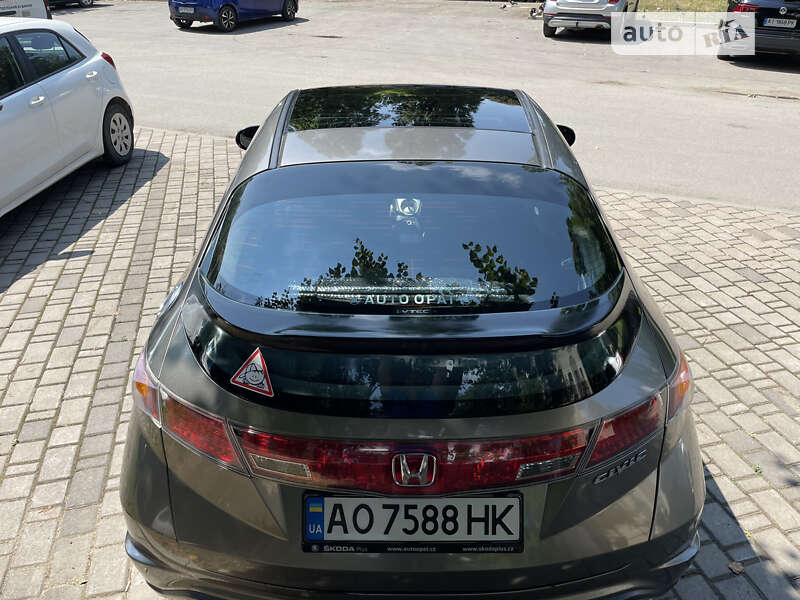 Хетчбек Honda Civic 2007 в Ужгороді