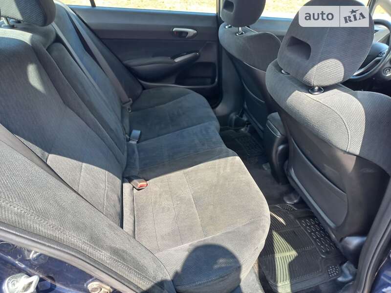 Седан Honda Civic 2009 в Кривом Роге