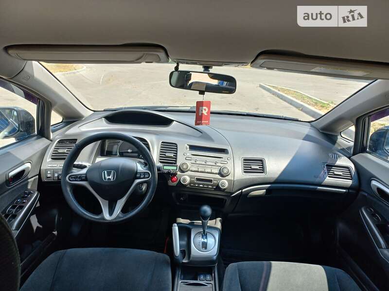 Седан Honda Civic 2009 в Кривом Роге