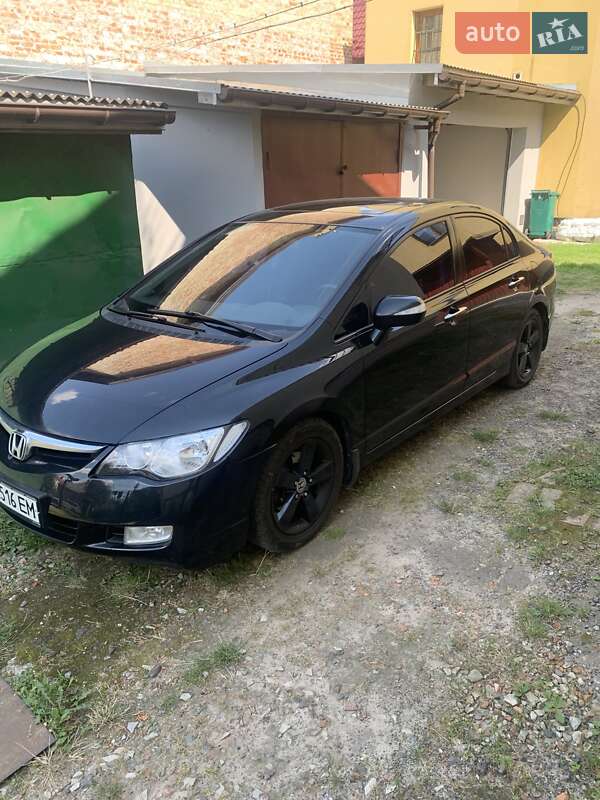 Седан Honda Civic 2007 в Львове