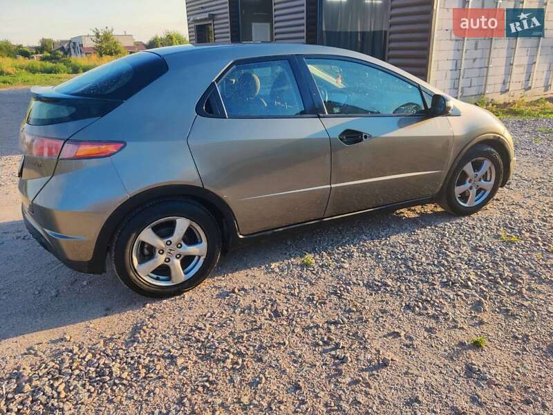 Хетчбек Honda Civic 2006 в Києві