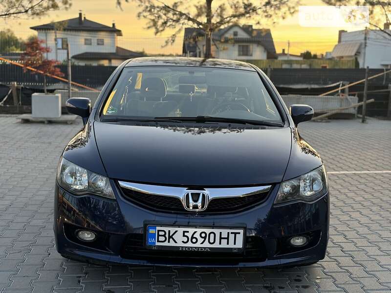 Седан Honda Civic 2010 в Рівному