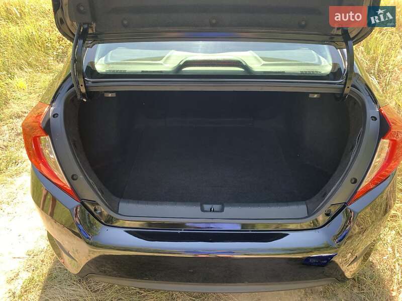 Седан Honda Civic 2018 в Києві фото 19 Седан Honda Civic 2018 в Києві
