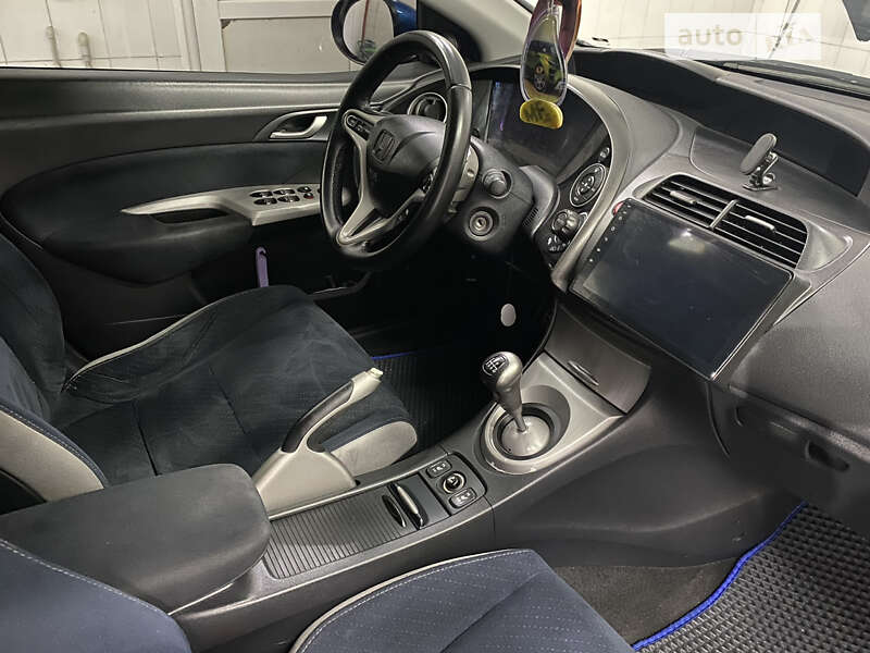 Хэтчбек Honda Civic 2007 в Могилев-Подольске фото 49 Хэтчбек Honda Civic 2007 в Могилев-Подольске