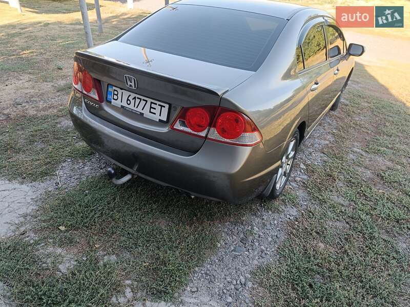 Седан Honda Civic 2006 в Зенькове