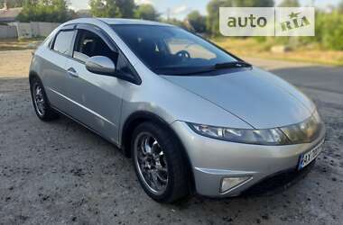 Хэтчбек Honda Civic 2006 в Харькове