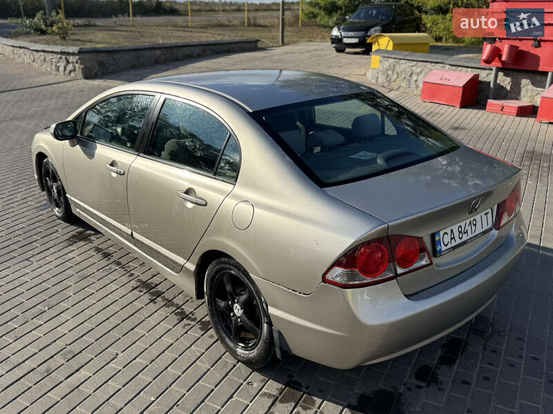 Седан Honda Civic 2006 в Смеле