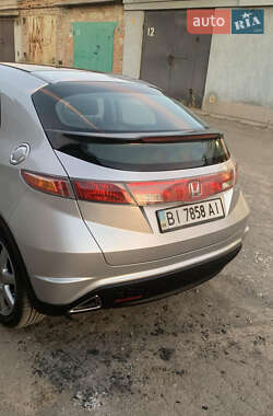 Хэтчбек Honda Civic 2006 в Полтаве