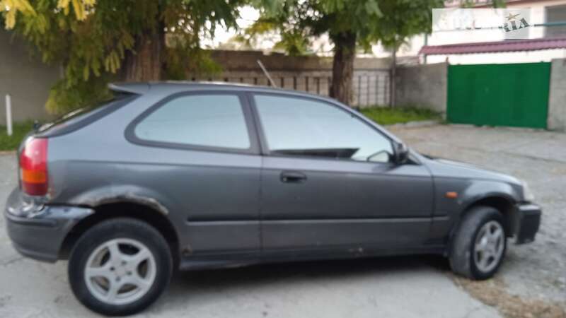 Хэтчбек Honda Civic 1999 в Одессе
