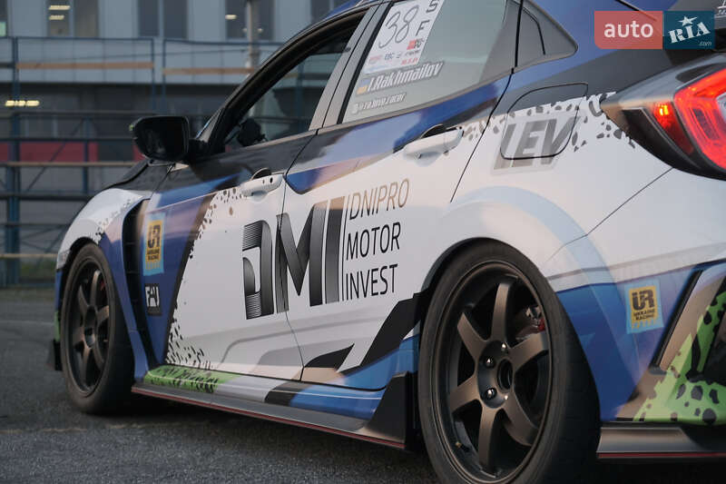 Седан Honda Civic 2017 в Киеве фото 16 Седан Honda Civic 2017 в Киеве