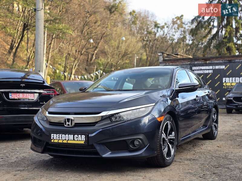 Седан Honda Civic 2016 в Львове