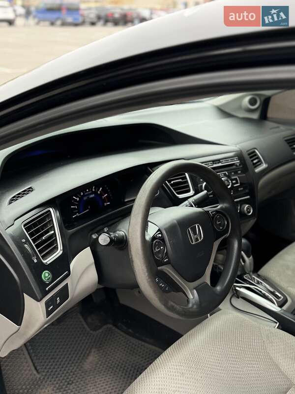 Седан Honda Civic 2013 в Києві