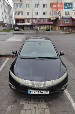 Хетчбек Honda Civic 2006 в 