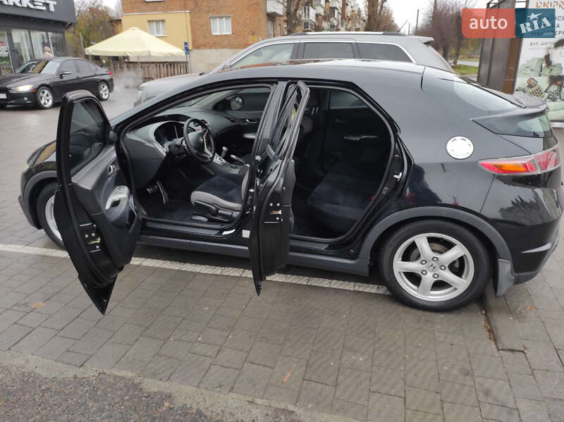 Хэтчбек Honda Civic 2006 в Сокале фото 16 Хэтчбек Honda Civic 2006 в Сокале