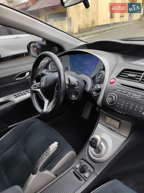 Хэтчбек Honda Civic 2006 в Сокале фото 19 Хэтчбек Honda Civic 2006 в Сокале