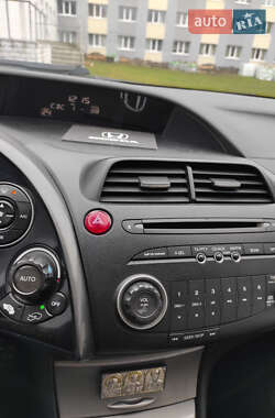 Хетчбек Honda Civic 2006 в 