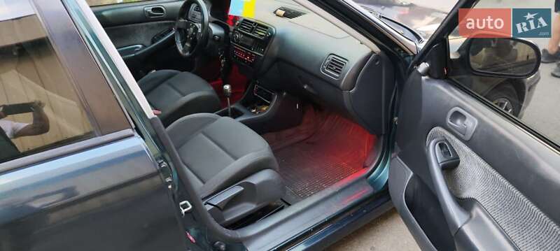 Седан Honda Civic 1996 в Харькове