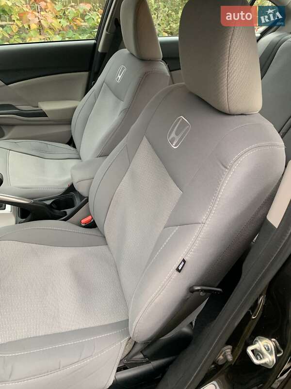 Седан Honda Civic 2013 в Любешове