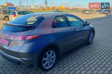 Хэтчбек Honda Civic 2007 в Нововолынске