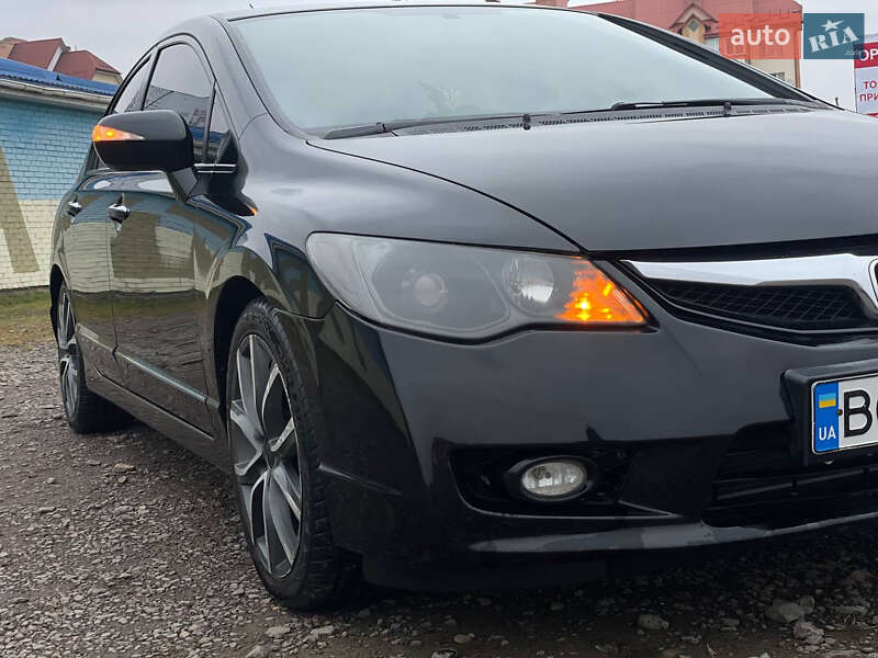 Седан Honda Civic 2009 в Львове