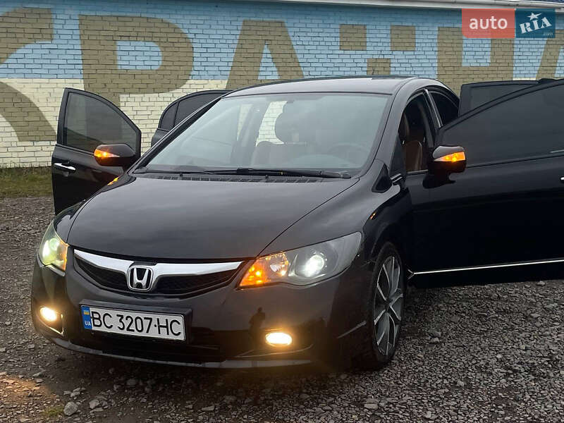 Седан Honda Civic 2009 в Львове