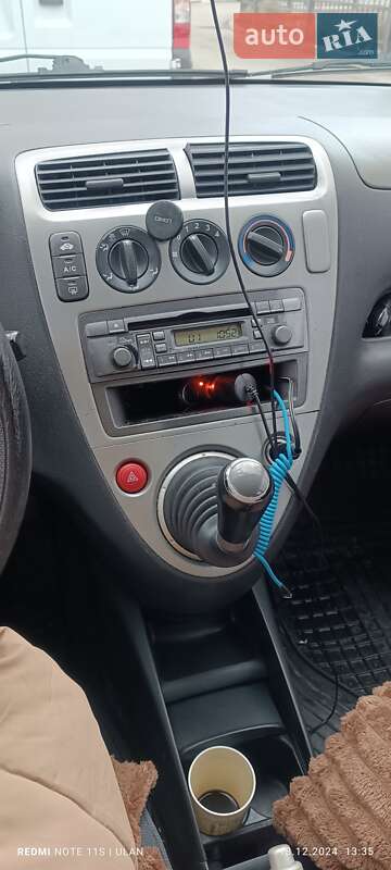 Хэтчбек Honda Civic 2002 в Полтаве фото 2 Хэтчбек Honda Civic 2002 в Полтаве