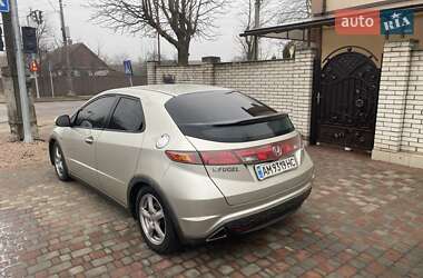 Хэтчбек Honda Civic 2006 в Житомире