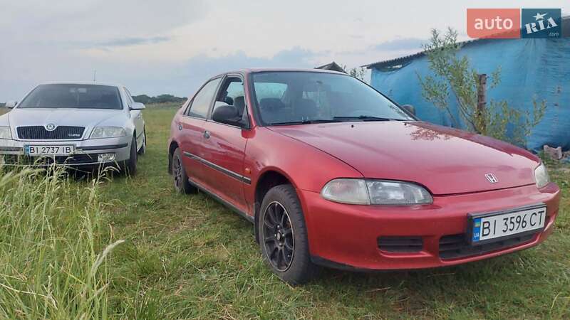 Седан Honda Civic 1993 в Полтаве